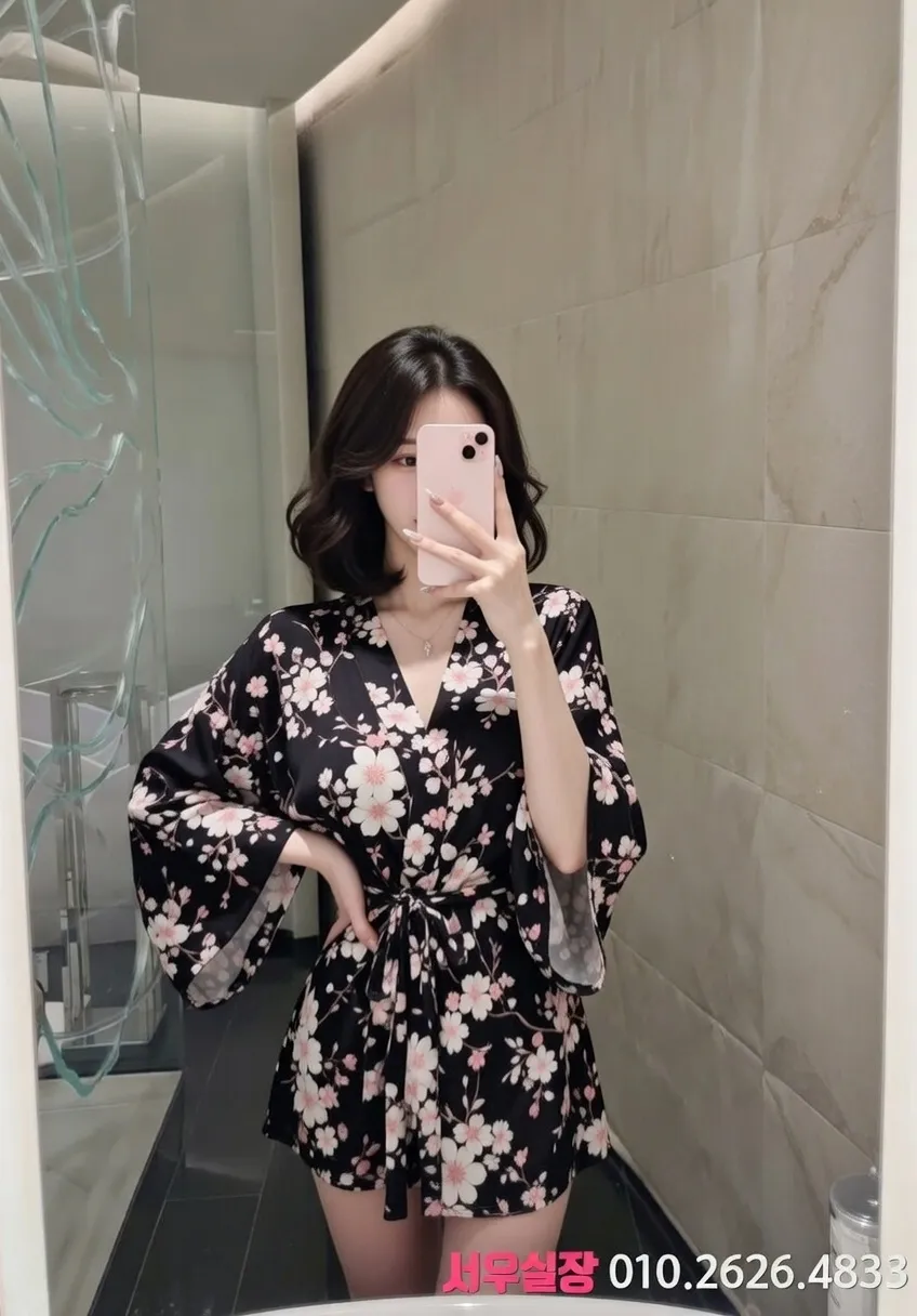 학동 미러룸 프리미엄 라인업 19번 프로필